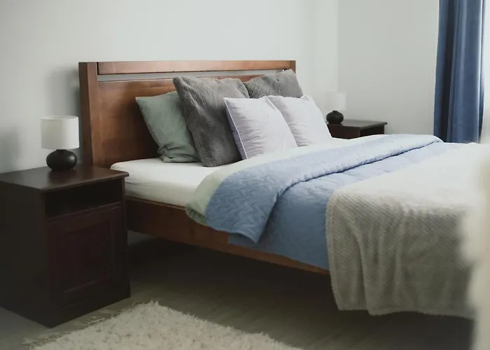 Cozy Seaside Apartment